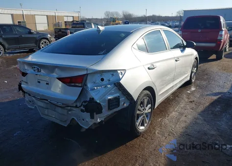 2017 Hyundai Elantra Value Edition из США, поврежденный, VIN KMHD84LF5HU247080